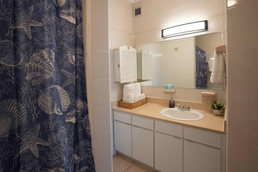 Beach Access + 3 Pools + Ocean Views - 2Br In Palmas - Sleeps 7 Apartment Humacao Luaran gambar